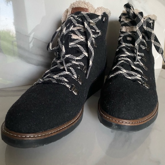 Dr. scholl’s gray fabric & faux fur ankle boots size 9.5 - Picture 3 of 8